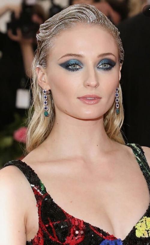 Итак, по мнению Panton цвет 2020 года - Classic Blue. 04 Итак, по мнению Panton цвет 2020 года - Classic Blue. 04