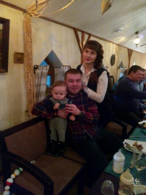 Отмечали день рождения младшей сестрёнки? 03