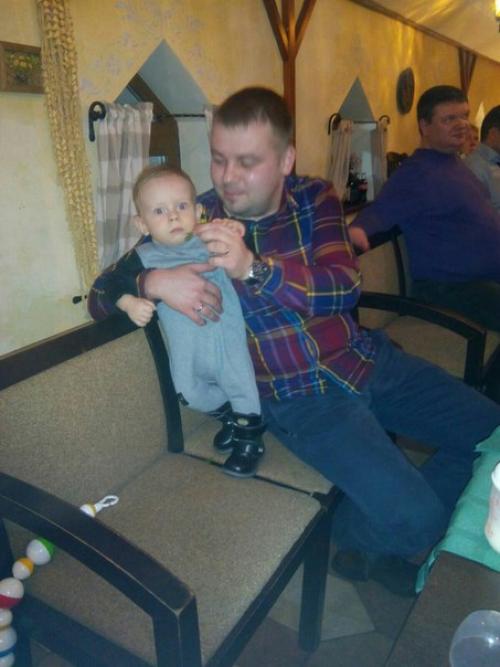 Отмечали день рождения младшей сестрёнки? 02