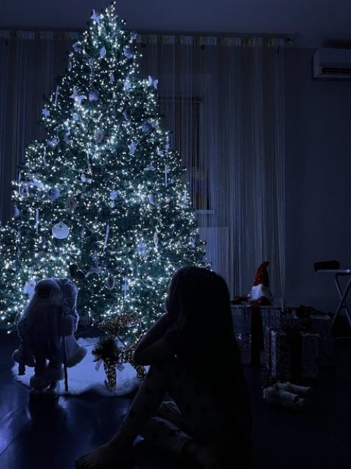 Тебе 5.  А ведь совсем недавно я только родила тебя и училась пеленать тебя, кормить, менять памперсы. 08