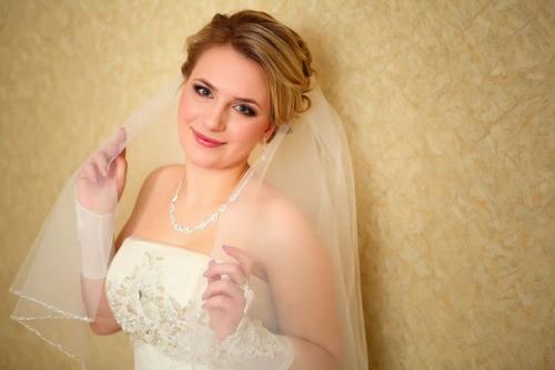 Классический свадебный макияж как всегда остаётся неизменно прекрасным и актуальным для невест. 01