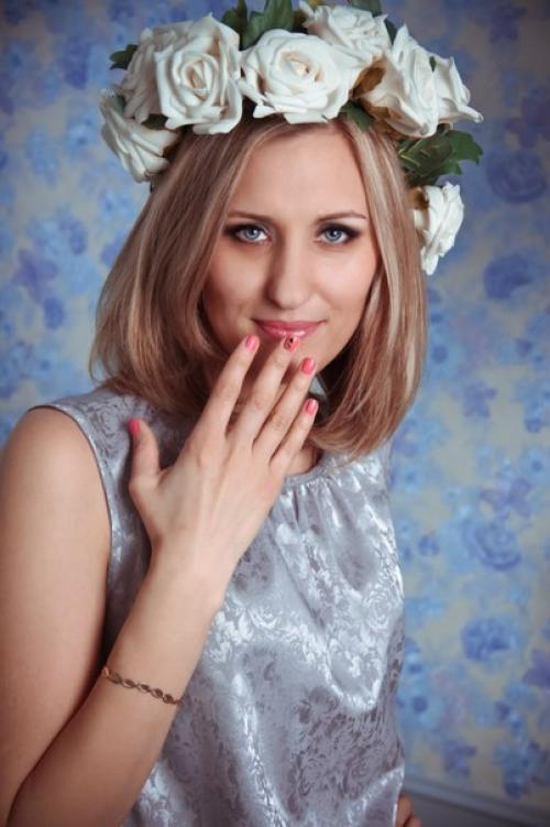 Милые красавицы, приглашаю вас на макияж, прически, косы, локоны. 02