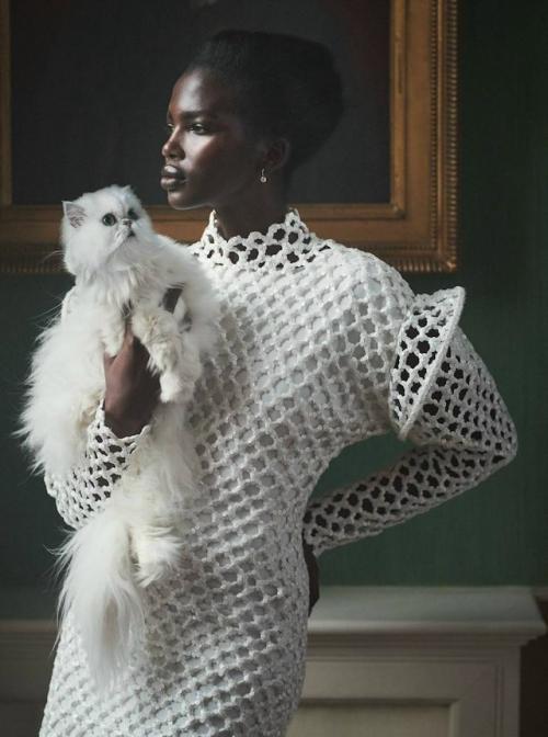 Аамито лагум для Harper's Bazaar UK, апрель 2019 г. 02