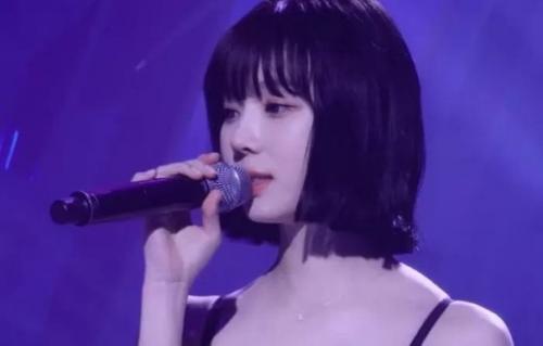 Kbizoom Винтер из Aespa удивляет фанатов своим идеальным внешним видом, напоминающим сейлор Сатурн из Sailor Moon. 01