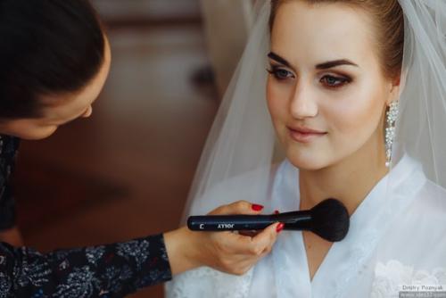 На МАКИЯЖ и прически по очень привлекательным ценам спешите! 04