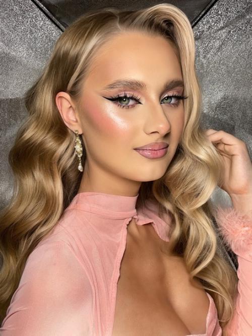 2 января я, как модель, участвовала в фотосессии. 04