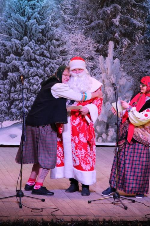 7 января провели юмористический новогодний концерт с улыбкой в новый год! 05