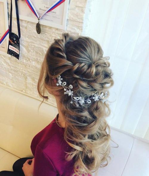 Милые девушки!  Мы предлагаем вам услугу Причёска + Макияж по очень выгодной цене? 09