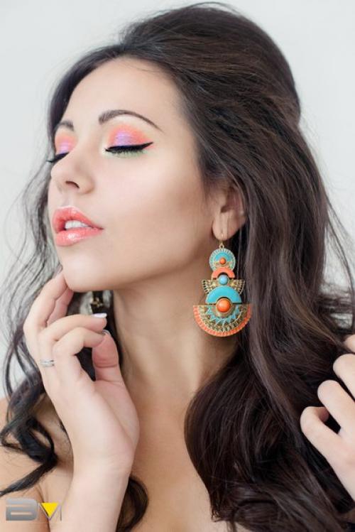 Привет всем!  Предлагаю свои услуги в качестве визажиста: 03