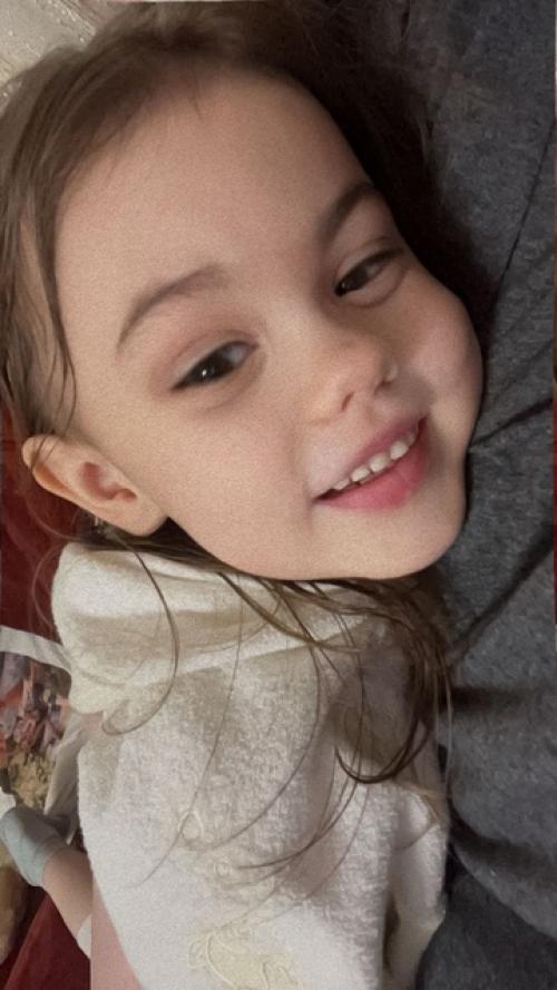 Тебе 5.  А ведь совсем недавно я только родила тебя и училась пеленать тебя, кормить, менять памперсы. 04