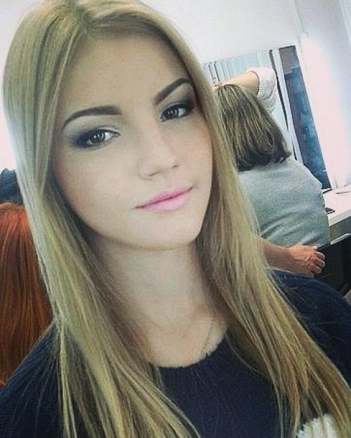 Девочки, для пополнения портфолио нужны модели на причёску? 03