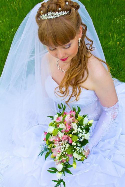 Макияж, прически, оформление платка на Никах и все это выполнит один мастер. 01