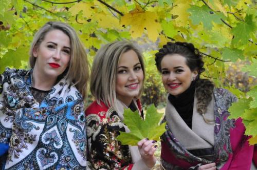 Красивыми, весёлыми и яркими можно быть круглый год) особенно если регулярно посещать студию красоты Lash Room. 01