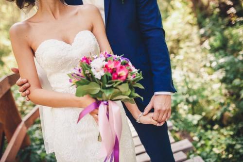 Как приятно было поработать на свадьбе у такой нежной и влюбленной пары несколько кадров с прогулки Константина и Кристины. 04