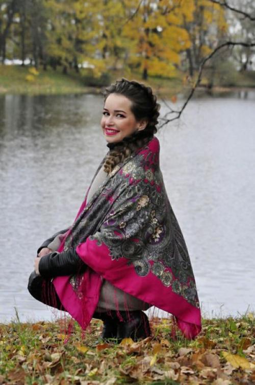 Красивыми, весёлыми и яркими можно быть круглый год) особенно если регулярно посещать студию красоты Lash Room. 04