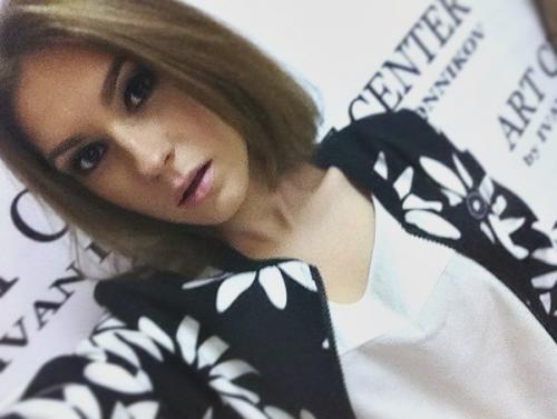 Девочки, для пополнения портфолио нужны модели на причёску? 01