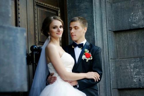 Создам прекрасный образ 1400 ( прическа макияж выезд в черте города) 89048223558 89502192080. 02