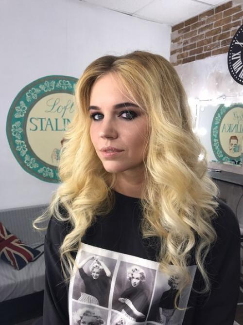 Милые!  Я молодой мастер по прическе и макияжу? 02