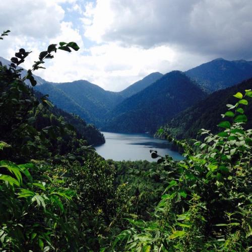 Привет?   Все фотосессии будут проходить в городе Екатеринбурге (химмаш). 01