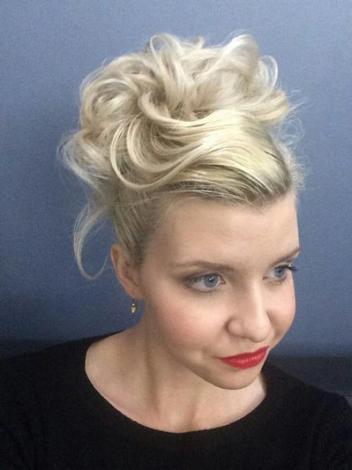 10 октября ведется набор на курс - свадебный стилист! 01