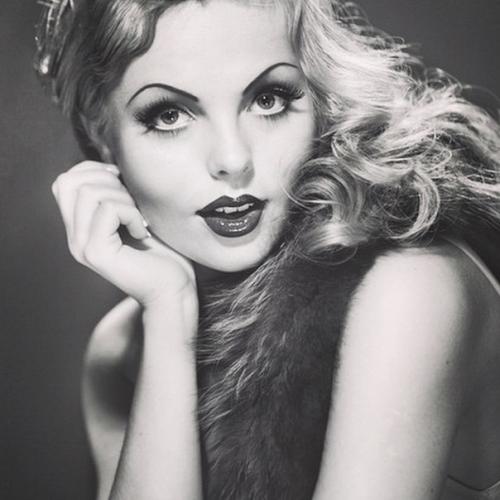 Мода - это не просто одежда, прическа, макияж, форма, цвет. 03