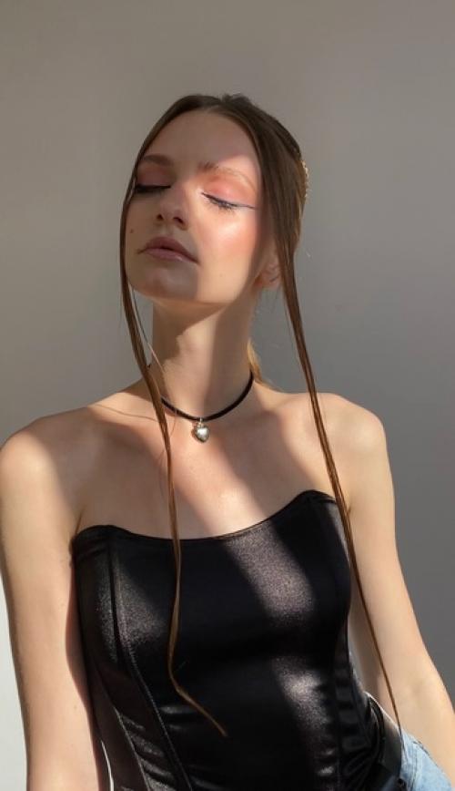 Придя ко мне на образ вы получаете не только макияж и прическу, но ещё отличное настроение и при желании суперские фотографии. 01