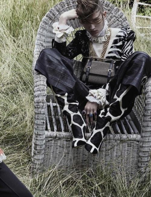 Сабина Лобова в фотосессии Дэвида данана для Vogue Italia October 2015. 05