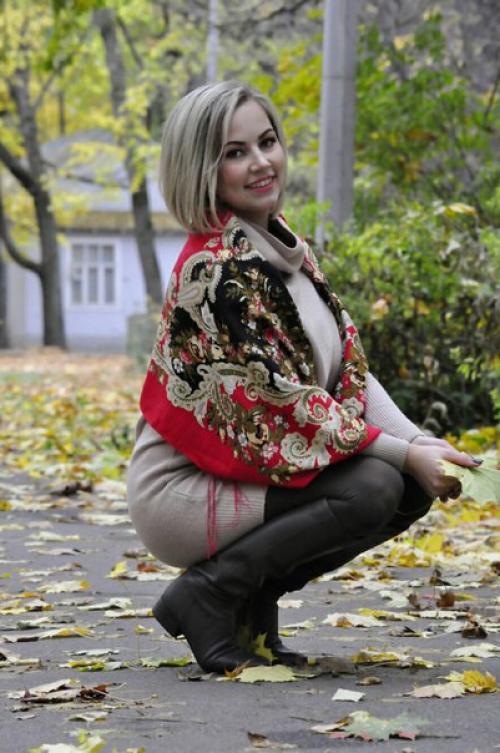 Красивыми, весёлыми и яркими можно быть круглый год) особенно если регулярно посещать студию красоты Lash Room. 05