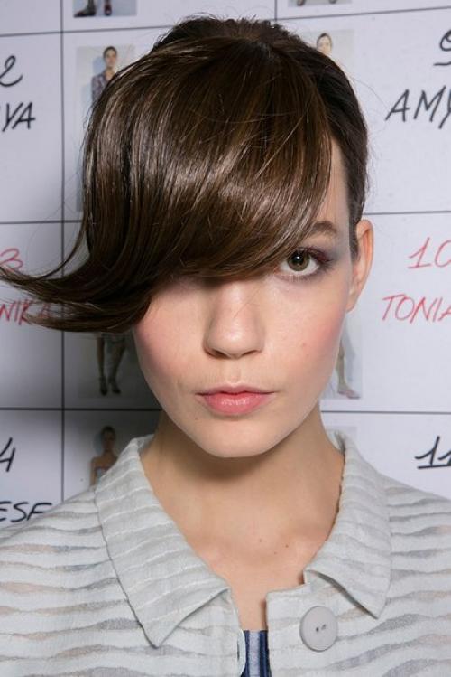 Накануне вечером состоялся показ новой коллекции Giorgio Armani, главными цветами которой стали красный и серый. 04 Накануне вечером состоялся показ новой коллекции Giorgio Armani, главными цветами которой стали красный и серый. 04