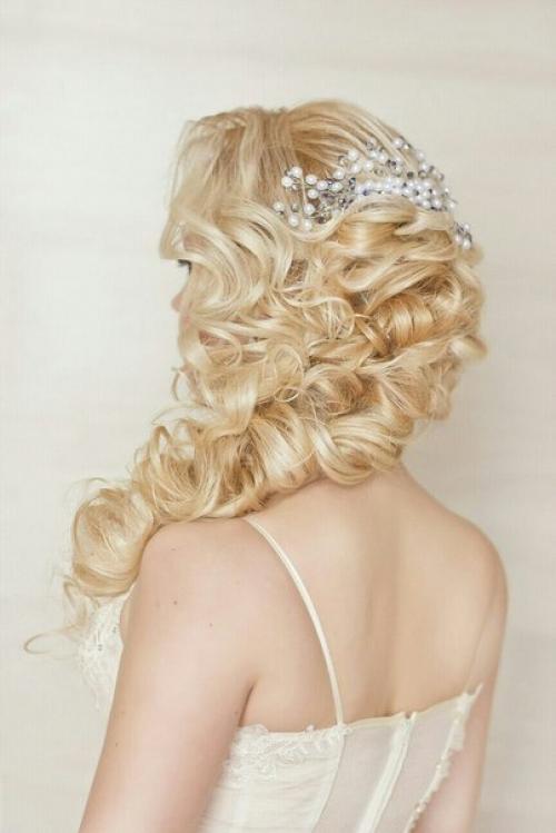 Предлагаю вам, дорогие девушки, услуги стилиста по прическам. 02