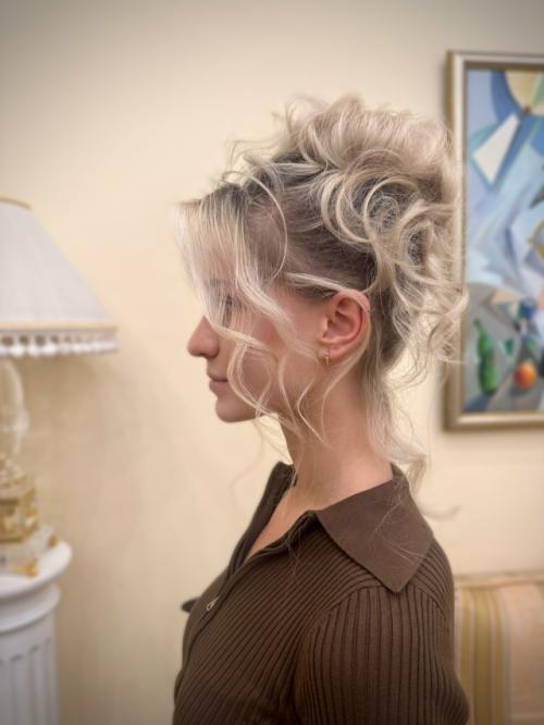 Запрос на прическу, как у Памелы Андерсон. 01