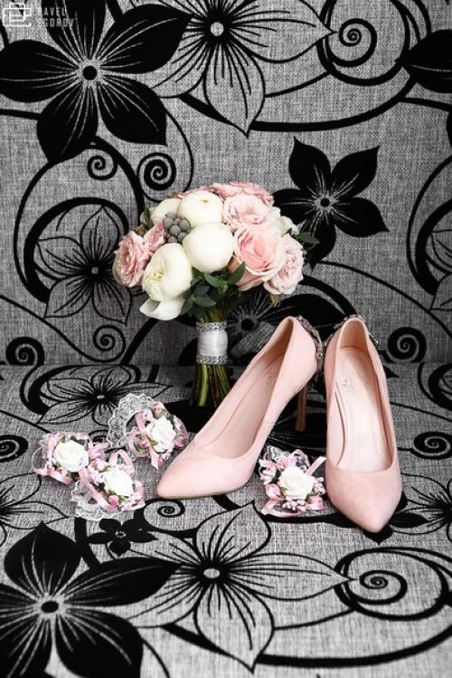 Доверить свадьбу профессионалам или сделать всё самой? 01 Доверить свадьбу профессионалам или сделать всё самой? 01