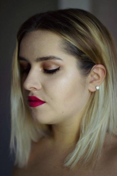 Красотки?  Открыта предновогодняя запись на макияж и причёски/локоны? 01