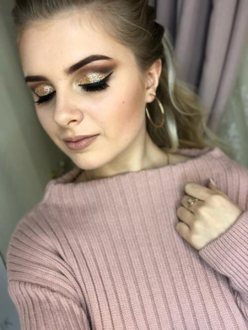 Дорогие девушки, приглашаю вас сделать прекрасный яркий образ с помощью макияжа и причёски. 07