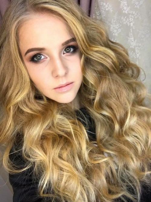 Дорогие девушки, приглашаю вас сделать прекрасный яркий образ с помощью макияжа и причёски. 03