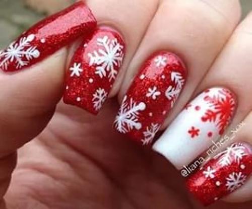 Новогодний маникюр. Обратите внимание на маникюр: заостренные, коготки вряд ли понравятся петуху. 05 Новогодний маникюр. Обратите внимание на маникюр: заостренные, коготки вряд ли понравятся петуху. 05