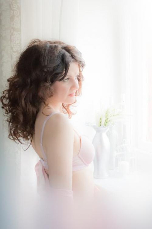 Прически любой сложности и на любую длину, нежный макияж. 01