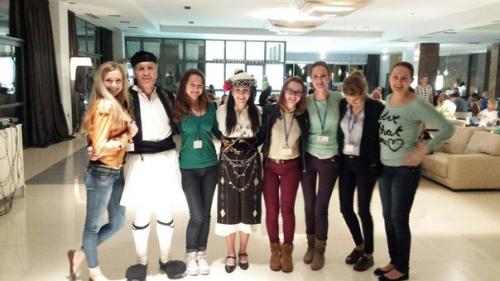 Сегодня, именно в тот момент, когда клиентка уснула во время косметической процедуры, я осознала некоторую особенность в своей работе. 06