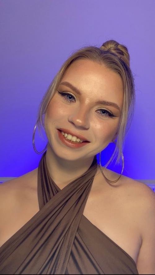 Актуальный прайс:  Макияж любой 1500. 01