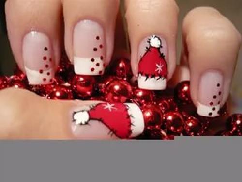 Новогодний маникюр. Обратите внимание на маникюр: заостренные, коготки вряд ли понравятся петуху. 02 Новогодний маникюр. Обратите внимание на маникюр: заостренные, коготки вряд ли понравятся петуху. 02