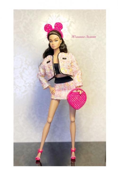 В большинстве своём женщины всегда привлекают мужчин изяществом, хрупкостью и наивностью. 01