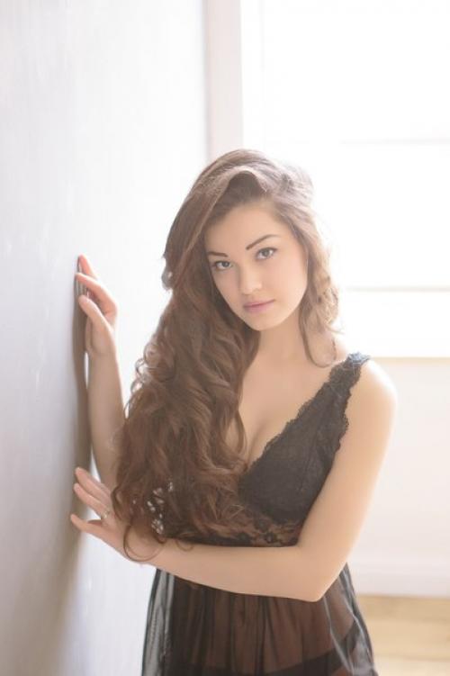 Прически любой сложности и на любую длину, нежный макияж. 03