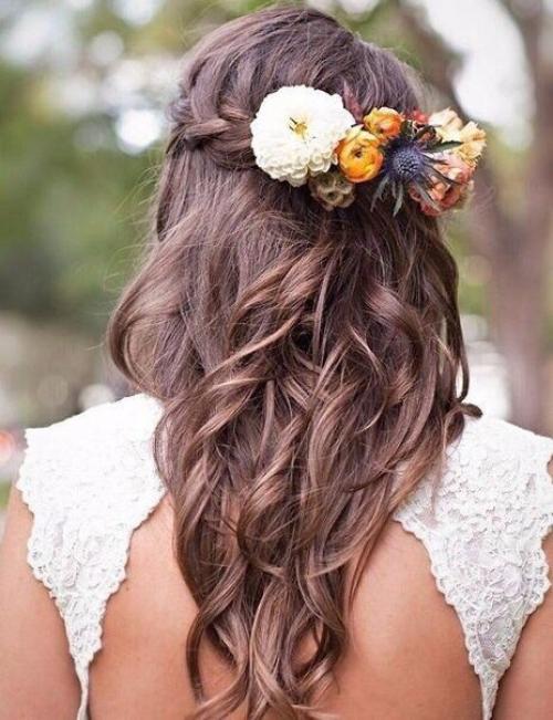 В школе макияжа Trend Cosmetics теперь можно посещать занятия по причёскам! 02