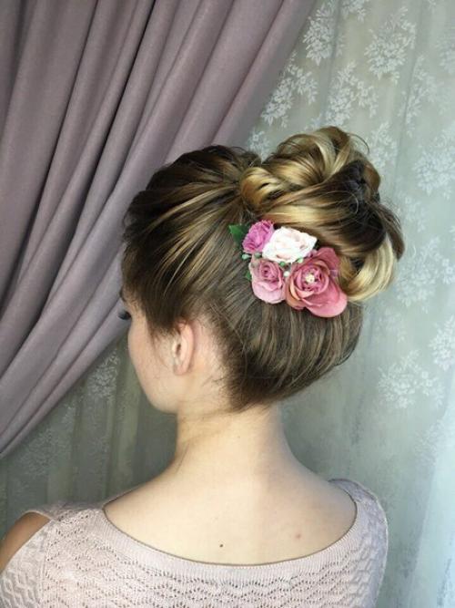 Дорогие девушки, приглашаю вас сделать прекрасный яркий образ с помощью макияжа и причёски. 02