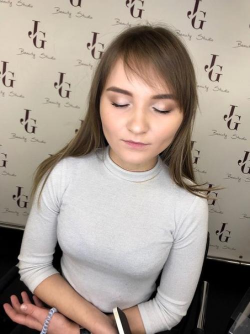 Дорогие девушки, мне срочно нужны модели на макияж и причёски. 08