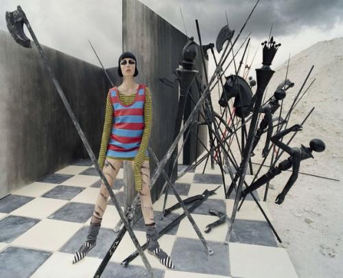 Check - Mate: Эди Кэмпбелл в фотосессии Тима Уолкера для Vogue Italia December 2015. 05