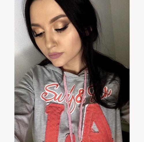 Девочки?  Макияж любой сложности предлагаю? 09