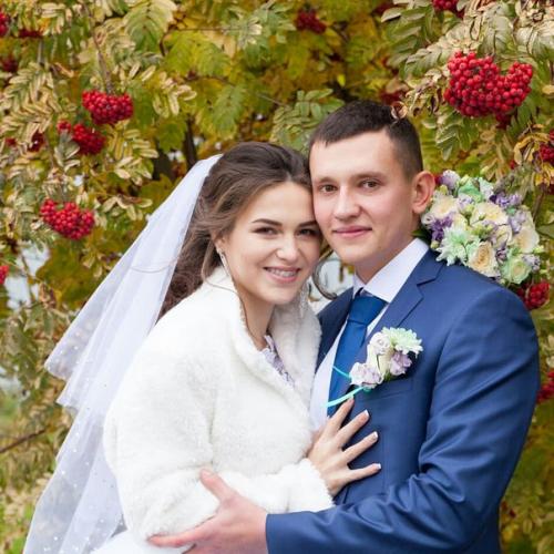 Нужны модели на макияж, причёски, локоны 750 р. (одна услуга); свадебный образ - другое предложение. 02