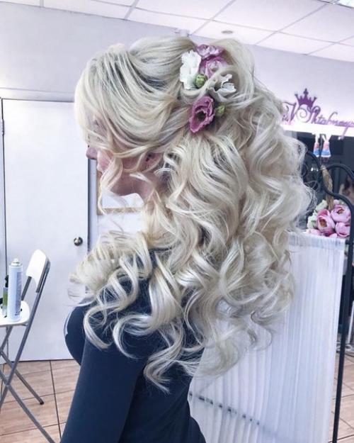 Девочки?  Макияж любой сложности предлагаю? 07