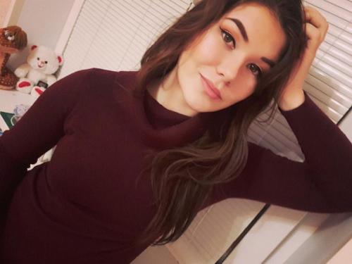 Милые девушки?  Скоро новый год? 04